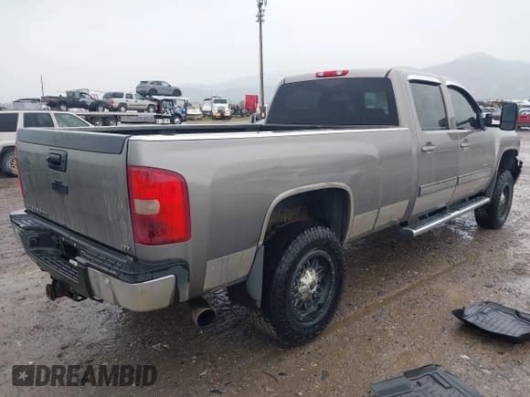 ✅ 2013 Chevrolet Silverado 2500HD LTZ • VIN: 1GC1KYE87DF165039 • Lot: 42915354. Listed on IAAI with 160,197 mi. Free auction sales archive from the USA and detailed vehicle history report at DreamBid. Image 4.