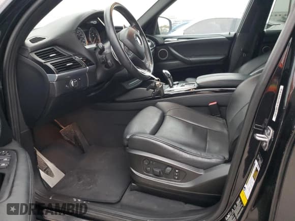 ✅ 2013 BMW X5 M • VIN: 5YMGY0C58D0C11736 • Lot: 85212564. Wystawiony na Copart z przebiegiem 93 146 mil. Bezpłatny archiwum sprzedaży aukcyjnych z USA i szczegółowy raport historii pojazdu na DreamBid. Zdjęcie 7.