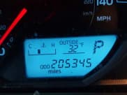 ✅ 2013 Toyota RAV4 XLE • VIN: JTMRFREV5DD042516 • Lot: 43829702. Listed on IAAI with 205,345 mi. Free auction sales archive from the USA and detailed vehicle history report at DreamBid. Image 15.