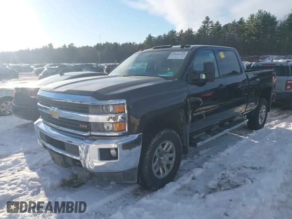 ✅ 2015 Chevrolet Silverado 2500HD LT • VIN: 1GC1KVEG9FF102081 • Лот: 43846233. Опубликован ранее на IAAI с пробегом 117 900 миль. Бесплатный доступ к архиву аукционных продаж из США и подробный отчёт об истории автомобиля на DreamBid. Изображение 2.