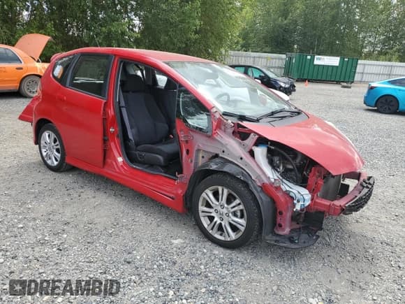 ✅ 2010 Honda Fit Sport • VIN: JHMGE8H43AC040660 • Lot: 61591785. Wystawiony na Copart z przebiegiem 60 170 mil. Bezpłatny archiwum sprzedaży aukcyjnych z USA i szczegółowy raport historii pojazdu na DreamBid. Zdjęcie 4.