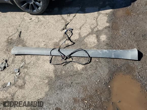 ✅ 2022 Tesla Model Y Long Range • VIN: 7SAYGDEE3NA016633 • Lot: 46660125. Wystawiony na Copart z przebiegiem Nie podano. Bezpłatny archiwum sprzedaży aukcyjnych z USA i szczegółowy raport historii pojazdu na DreamBid. Zdjęcie 13.