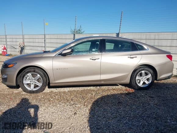 2024 Chevrolet Malibu LT z VIN 1G1ZD5ST4RF144962, wystawiony jako IAAI lot #43565789 z przebiegiem 44 874 mil mil oraz . Historia ofert i sprzedaży dostępna na DreamBid. Obrazek 14.