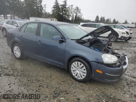 ✅ 2010 Volkswagen Jetta S • VIN: 3VWJZ7AJ6AM032621 • Lot: 52217625. Listed on Copart with 172,778 mi. Free auction sales archive from the USA and detailed vehicle history report at DreamBid. Image 4.