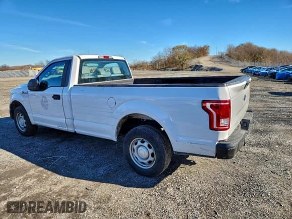 ✅ 2016 Ford F-150 XL • VIN: 1FTMF1CF4GKF56526 • Lot: 91620765. Listed on Copart with 87,923 mi. Free auction sales archive from the USA and detailed vehicle history report at DreamBid. Image 2.
