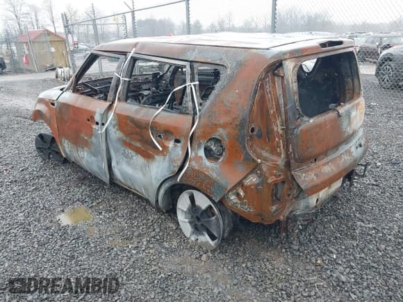 ✅ 2014 Kia Soul • VIN: KNDJN2A22E7055324 • Lot: 41913378. Listed on IAAI with 150,000 mi. Free auction sales archive from the USA and detailed vehicle history report at DreamBid. Image 3.