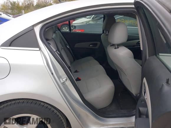 2013 Chevrolet Cruze 1LT z VIN 1G1PC5SB4D7324639, wystawiony jako IAAI lot #43594420 z przebiegiem 143 044 mil mil oraz . Historia ofert i sprzedaży dostępna na DreamBid. Obrazek 8.