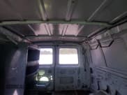 ✅ 2006 Ford Econoline Cargo • VIN: 1FTNE24WX6HB38415 • Lot: 68597985. Wystawiony na Copart z przebiegiem 238 167 mil. Bezpłatny archiwum sprzedaży aukcyjnych z USA i szczegółowy raport historii pojazdu na DreamBid. Zdjęcie 10.