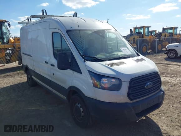 ✅ 2019 Ford Transit • VIN: 1FTYR2CM7KKA69374 • Lot: 43699024. Listed on IAAI with 243,820 mi. Free auction sales archive from the USA and detailed vehicle history report at DreamBid. Image 1.