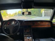 ✅ 1989 Bentley Turbo R • VIN: SCBZR03B1KCX25038 • Lot: 81352145. Wystawiony na Copart z przebiegiem 157 867 mil. Bezpłatny archiwum sprzedaży aukcyjnych z USA i szczegółowy raport historii pojazdu na DreamBid. Zdjęcie 9.