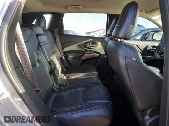 ✅ 2018 Jeep Cherokee Limited • VIN: 1C4PJLDB0JD573676 • Lot: 87696405. Wystawiony na Copart z przebiegiem 87 593 mil. Bezpłatny archiwum sprzedaży aukcyjnych z USA i szczegółowy raport historii pojazdu na DreamBid. Zdjęcie 11.