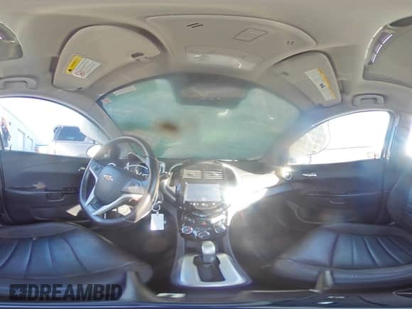 2015 Chevrolet Sonic RS z VIN 1G1JG5SB8F4186070, wystawiony jako Copart lot #78496804 z przebiegiem 57 908 mil mil oraz Szkoda całkowita • Salvage title. Historia ofert i sprzedaży dostępna na DreamBid. Obrazek 14.