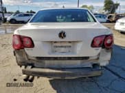 ✅ 2010 Volkswagen Jetta S • VIN: 3VWJZ7AJ2AM041283 • Лот: 94078695. Опубликован ранее на Copart с пробегом 169 764 миль. Бесплатный доступ к архиву аукционных продаж из США и подробный отчёт об истории автомобиля на DreamBid. Изображение 6.