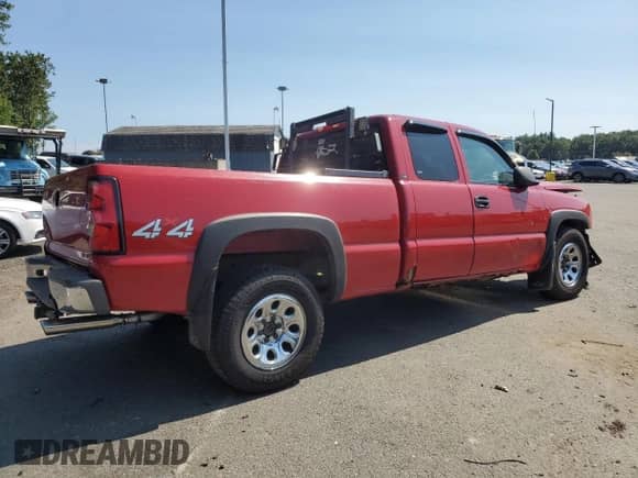✅ 2006 Chevrolet Silverado 1500 LS • VIN: 2GCEK19B261101225 • Lot: 70333244. Wystawiony na Copart z przebiegiem 214 034 mil mil. Skorzystaj z bezpłatnego archiwum sprzedaży aukcyjnych z USA i zobacz szczegółowy raport historii pojazdu na DreamBid. Zdjęcie 3.