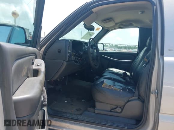 ✅ 2005 Chevrolet Silverado 1500 Work Truck • VIN: 1GCEC14X25Z114160 • Лот: 42547154. Опубликован ранее на IAAI с пробегом Не указан. Бесплатный доступ к архиву аукционных продаж из США и подробный отчёт об истории автомобиля на DreamBid. Изображение 8.