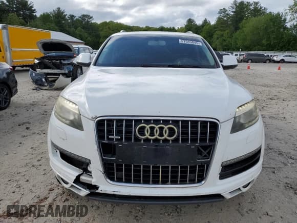 ✅ 2011 Audi Q7 Premium Plus • VIN: WA1LGAFE3BD008004 • Lot: 57505045. Listed on Copart with 206,268 mi. Free auction sales archive from the USA and detailed vehicle history report at DreamBid. Image 5.