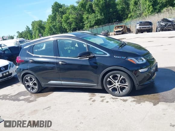 ✅ 2017 Chevrolet Bolt EV Premier • VIN: 1G1FX6S07H4156975 • Lot: 42302452. Wystawiony na IAAI z przebiegiem 210 047 mil. Bezpłatny archiwum sprzedaży aukcyjnych z USA i szczegółowy raport historii pojazdu na DreamBid. Zdjęcie 13.