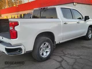 ✅ 2020 Chevrolet Silverado 1500 High Country • VIN: 3GCPWFEDXLG409568 • Lot: 82142564. Wystawiony na Copart z przebiegiem 44 792 mil. Bezpłatny archiwum sprzedaży aukcyjnych z USA i szczegółowy raport historii pojazdu na DreamBid. Zdjęcie 4.