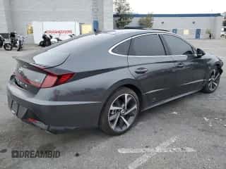 2022 Hyundai Sonata SEL Plus z VIN KMHL44J29NA243795, wystawiony jako Copart lot #71797492 z przebiegiem 3 507 mil mil oraz . Historia ofert i sprzedaży dostępna na DreamBid. Obrazek 3.