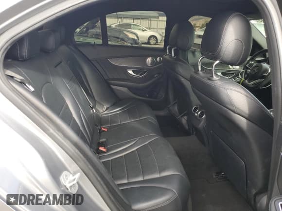 ✅ 2015 Mercedes-Benz C 300 • VIN: 55SWF4KB8FU020701 • Lot: 93133455. Listed on Copart with 98,159 mi. Free auction sales archive from the USA and detailed vehicle history report at DreamBid. Image 10.