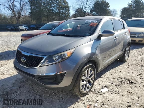 ✅ 2016 Kia Sportage LX • VIN: KNDPB3AC9G7847569 • Лот: 92674175. Опубликован ранее на Copart с пробегом Не указан. Бесплатный доступ к архиву аукционных продаж из США и подробный отчёт об истории автомобиля на DreamBid. Изображение 1.