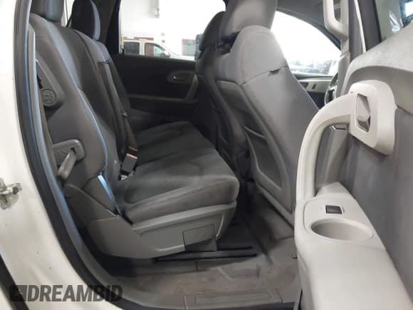 ✅ 2012 Chevrolet Traverse LS • VIN: 1GNKVEED1CJ132211 • Lot: 43566579. Wystawiony na IAAI z przebiegiem 184 191 mil. Bezpłatny archiwum sprzedaży aukcyjnych z USA i szczegółowy raport historii pojazdu na DreamBid. Zdjęcie 8.