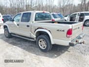 ✅ 2002 Dodge Dakota SLT • VIN: 1B7HG48N82S616607 • Lot: 41837480. Wystawiony na IAAI z przebiegiem 328 430 mil. Bezpłatny archiwum sprzedaży aukcyjnych z USA i szczegółowy raport historii pojazdu na DreamBid. Zdjęcie 3.