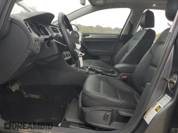 ✅ 2016 Volkswagen Golf TSI S • VIN: 3VWC17AU4GM517164 • Lot: 90502555. Wystawiony na Copart z przebiegiem 107 636 mil. Bezpłatny archiwum sprzedaży aukcyjnych z USA i szczegółowy raport historii pojazdu na DreamBid. Zdjęcie 7.