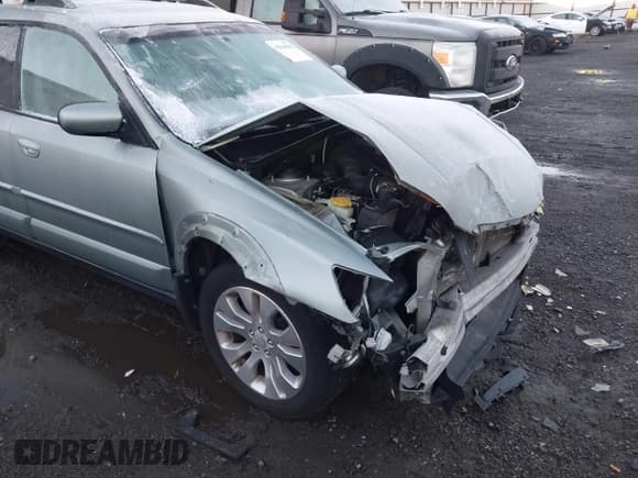 ✅ 2009 Subaru Outback Limited • VIN: 4S4BP66C597336705 • Lot: 43546442. Listed on IAAI with Not provided. Free auction sales archive from the USA and detailed vehicle history report at DreamBid. Image 21.