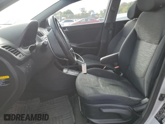 ✅ 2016 Hyundai Accent SE • VIN: KMHCT5AE4GU247970 • Лот: 73723334. Опубликован ранее на Copart с пробегом 207 278 миль. Бесплатный доступ к архиву аукционных продаж из США и подробный отчёт об истории автомобиля на DreamBid. Изображение 7.