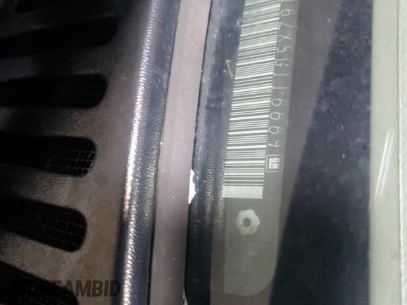 ✅ 2005 Chevrolet Suburban LT • VIN: 3GNFK16ZX5G116669 • Лот: 46595385. Опубликован ранее на Copart с пробегом 247 520 миль. Бесплатный доступ к архиву аукционных продаж из США и подробный отчёт об истории автомобиля на DreamBid. Изображение 13.