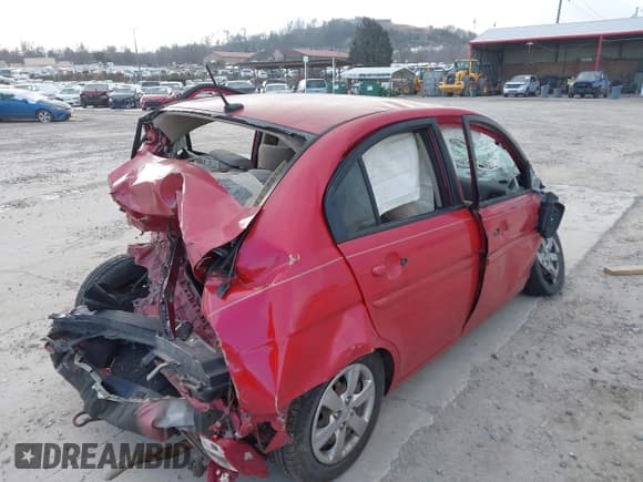 ✅ 2011 Hyundai Accent GLS • VIN: KMHCN4AC8BU621539 • Лот: 41629629. Опубликован ранее на IAAI с пробегом Не указан. Бесплатный доступ к архиву аукционных продаж из США и подробный отчёт об истории автомобиля на DreamBid. Изображение 12.