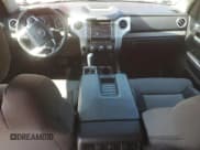 ✅ 2015 Toyota Tundra SR5 • VIN: 5TFDW5F17FX489493 • Лот: 67945105. Опубликован ранее на Copart с пробегом 65 045 миль. Бесплатный доступ к архиву аукционных продаж из США и подробный отчёт об истории автомобиля на DreamBid. Изображение 8.