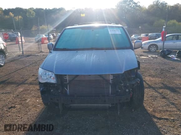 ✅ 2017 Dodge Grand Caravan SXT • VIN: 2C4RDGCG4HR818362 • Lot: 43438264. Listed on IAAI with 141,359 mi. Free auction sales archive from the USA and detailed vehicle history report at DreamBid. Image 13.