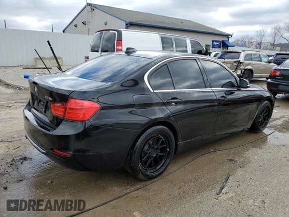✅ 2013 BMW 3 Series 328i • VIN: WBA3C1C54DK103737 • Lot: 47820025. Listed on Copart with 134,896 mi. Free auction sales archive from the USA and detailed vehicle history report at DreamBid. Image 3.