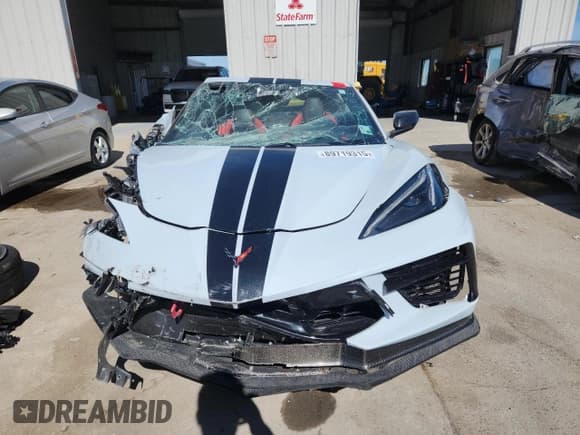 ✅ 2023 Chevrolet Corvette 2LT • VIN: 1G1YB2D42P5112388 • Lot: 89719315. Wystawiony na Copart z przebiegiem Nie podano. Bezpłatny archiwum sprzedaży aukcyjnych z USA i szczegółowy raport historii pojazdu na DreamBid. Zdjęcie 5.