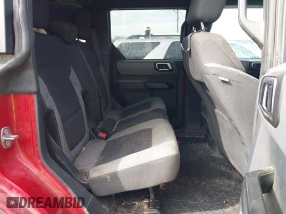 ✅ 2021 Ford Bronco • VIN: 1FMDE5BHXMLB01758 • Lot: 41418048. Listed on IAAI with 31,652 mi. Free auction sales archive from the USA and detailed vehicle history report at DreamBid. Image 8.