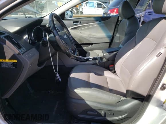 ✅ 2015 Hyundai Sonata Limited • VIN: KMHEC4A43FA129628 • Lot: 45209123. Listed on Copart with 142,389 mi. Free auction sales archive from the USA and detailed vehicle history report at DreamBid. Image 7.