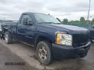 2009 Chevrolet Silverado 1500 Work Truck z VIN 1GCEC14X69Z235148, wystawiony jako IAAI lot #43111680 z przebiegiem 301 354 mil mil oraz . Historia ofert i sprzedaży dostępna na DreamBid. Obrazek 1.