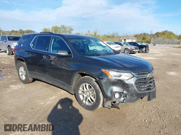 ✅ 2018 Chevrolet Traverse LT Cloth • VIN: 1GNEVGKW9JJ226820 • Lot: 43420297. Wystawiony na IAAI z przebiegiem 104 693 mil. Bezpłatny archiwum sprzedaży aukcyjnych z USA i szczegółowy raport historii pojazdu na DreamBid. Zdjęcie 1.