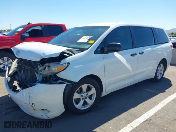 ✅ 2013 Toyota Sienna L • VIN: 5TDZK3DC4DS299440 • Lot: 43336879. Wystawiony na IAAI z przebiegiem 159 610 mil. Bezpłatny archiwum sprzedaży aukcyjnych z USA i szczegółowy raport historii pojazdu na DreamBid. Zdjęcie 18.