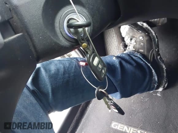 ✅ 2010 Hyundai Genesis Coupe Track • VIN: KMHHU6KH1AU015707 • Lot: 43829214. Listed on IAAI with 210,490 mi. Free auction sales archive from the USA and detailed vehicle history report at DreamBid. Image 11.