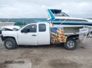 ✅ 2009 Chevrolet Silverado 2500HD • VIN: 1GBHC49KX9E123802 • Lot: 40613505. Wystawiony na IAAI z przebiegiem 159 401 mil. Bezpłatny archiwum sprzedaży aukcyjnych z USA i szczegółowy raport historii pojazdu na DreamBid. Zdjęcie 14.