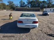 ✅ 1994 Toyota Camry LE • VIN: 4T1SK12E3RU357935 • Lot: 43500149. Wystawiony na IAAI z przebiegiem 239 841 mil. Bezpłatny archiwum sprzedaży aukcyjnych z USA i szczegółowy raport historii pojazdu na DreamBid. Zdjęcie 16.