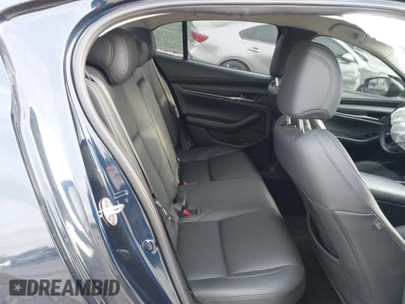 ✅ 2022 Mazda 3 Select • VIN: 3MZBPABL3NM309450 • Lot: 43650319. Listed on IAAI with 32,846 mi. Free auction sales archive from the USA and detailed vehicle history report at DreamBid. Image 8.