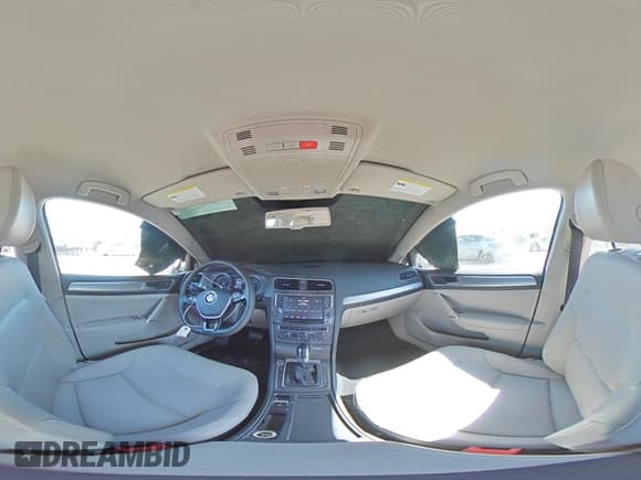 ✅ 2016 Volkswagen Golf SEL Premium • VIN: WVWPP7AU4GW900198 • Lot: 54132145. Wystawiony na Copart z przebiegiem 105 725 mil. Bezpłatny archiwum sprzedaży aukcyjnych z USA i szczegółowy raport historii pojazdu na DreamBid. Zdjęcie 15.