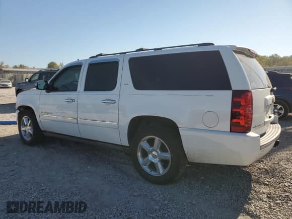 ✅ 2011 Chevrolet Suburban LTZ • VIN: 1GNSCKE00BR216666 • Lot: 77368824. Wystawiony na Copart z przebiegiem 185 922 mil. Bezpłatny archiwum sprzedaży aukcyjnych z USA i szczegółowy raport historii pojazdu na DreamBid. Zdjęcie 2.
