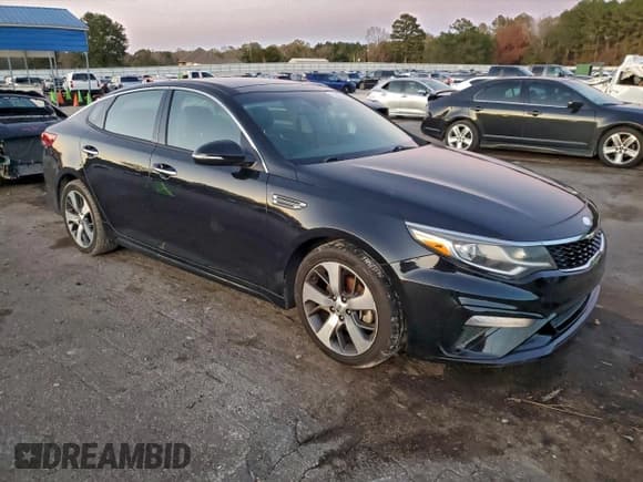 ✅ 2019 Kia Optima S • VIN: 5XXGT4L38KG286569 • Lot: 94554175. Wystawiony na Copart z przebiegiem 152 507 mil. Bezpłatny archiwum sprzedaży aukcyjnych z USA i szczegółowy raport historii pojazdu na DreamBid. Zdjęcie 4.