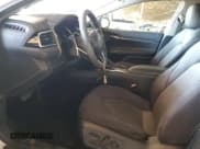 ✅ 2018 Toyota Camry LE • VIN: 4T1B11HK8JU124699 • Lot: 82579445. Wystawiony na Copart z przebiegiem 132 290 mil. Bezpłatny archiwum sprzedaży aukcyjnych z USA i szczegółowy raport historii pojazdu na DreamBid. Zdjęcie 7.