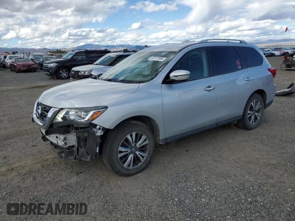 ✅ 2020 Nissan Pathfinder SV • VIN: 5N1DR2BMXLC610117 • Lot: 85137895. Wystawiony na Copart z przebiegiem 79 182 mil. Bezpłatny archiwum sprzedaży aukcyjnych z USA i szczegółowy raport historii pojazdu na DreamBid. Zdjęcie 1.